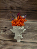 Schutzengel mit Trockenblumen